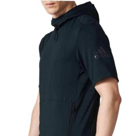 workout short sleeve hoodie